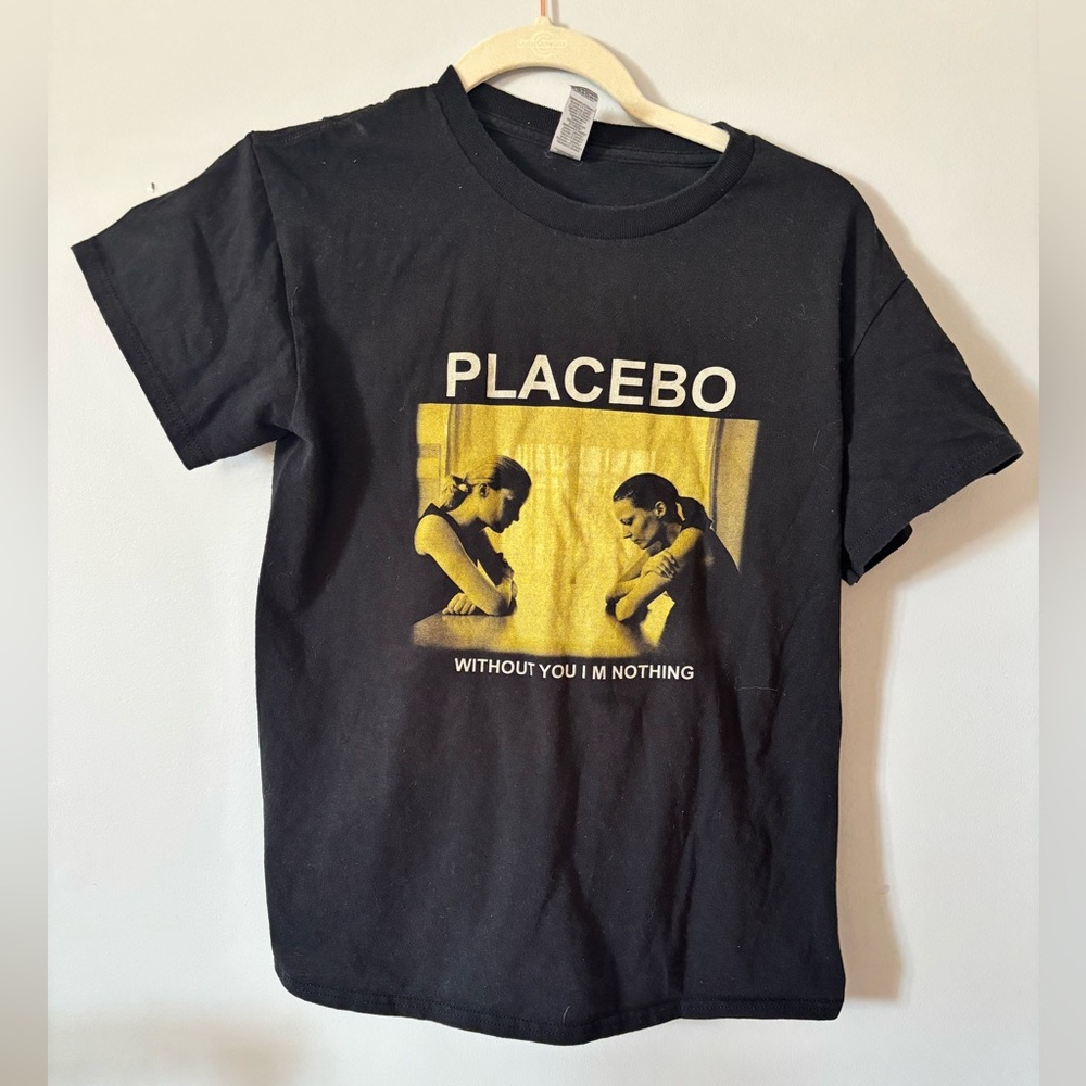 Placebo band tee